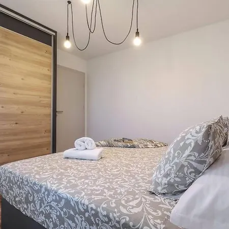 Villa Jimmy Starigrad Paklenica