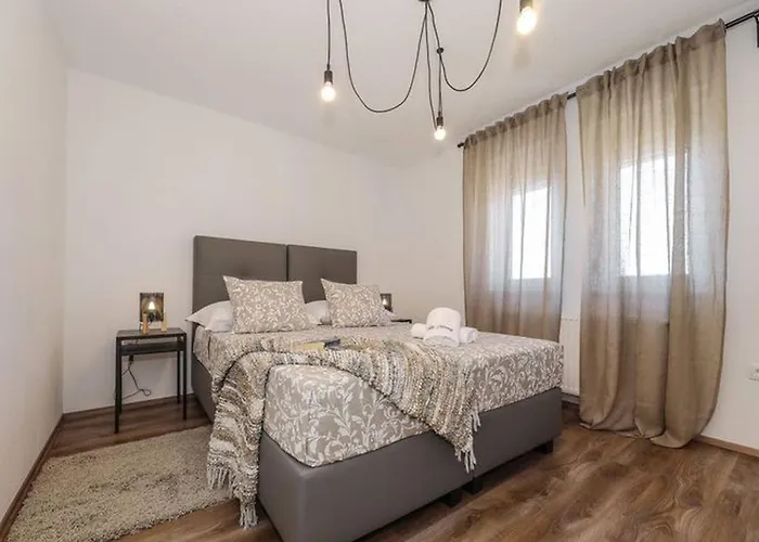 Jimmy Villa Starigrad Paklenica